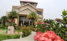 7 Seasons Resort & Spa
